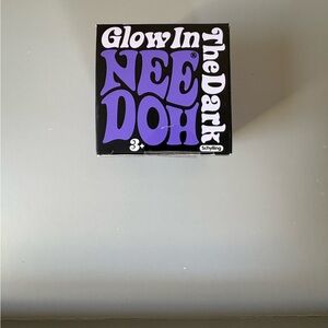 New Doh Glow in the Dark sensory Toy PURPLE